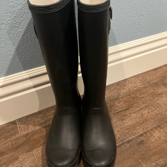 Black Rain Boots. Size 6 Womens Great condition - Picture 4 of 4